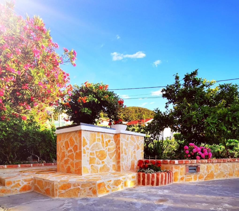 Apartmani Franciska Rab Town Luaran gambar