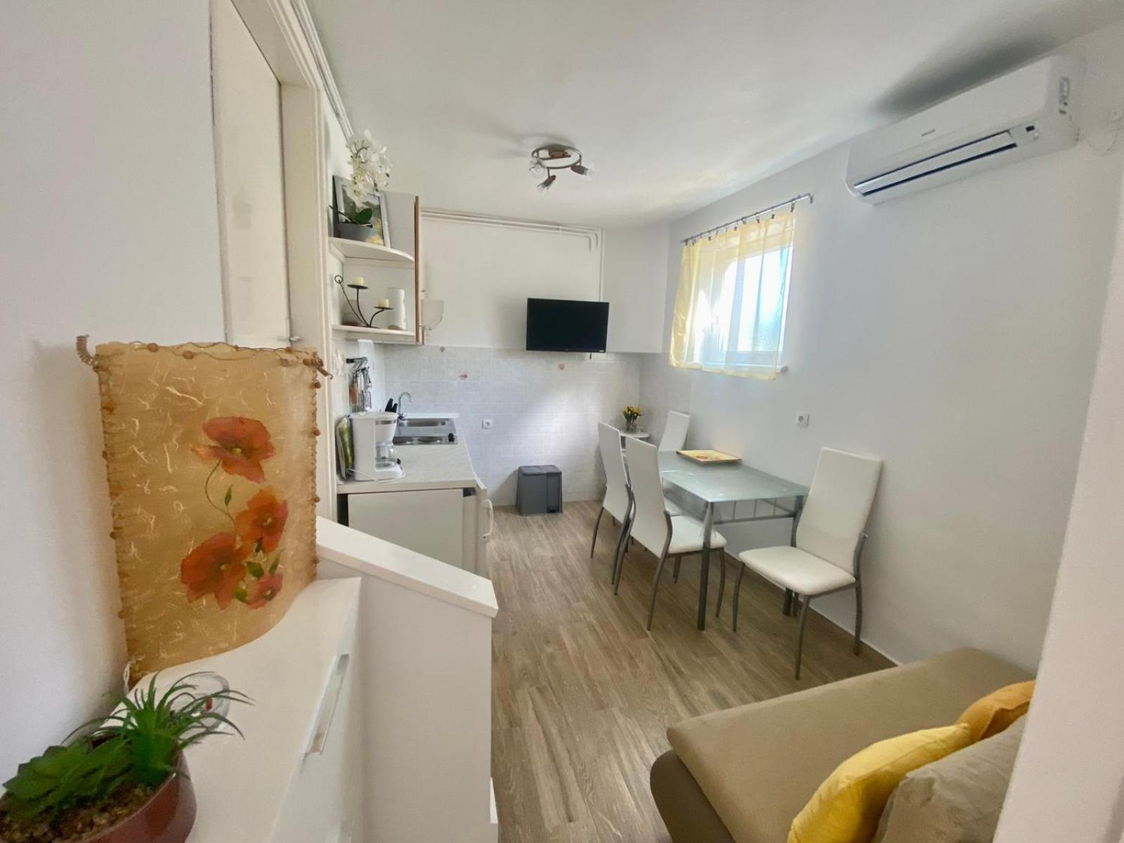 Apartmani Franciska Rab Town Luaran gambar