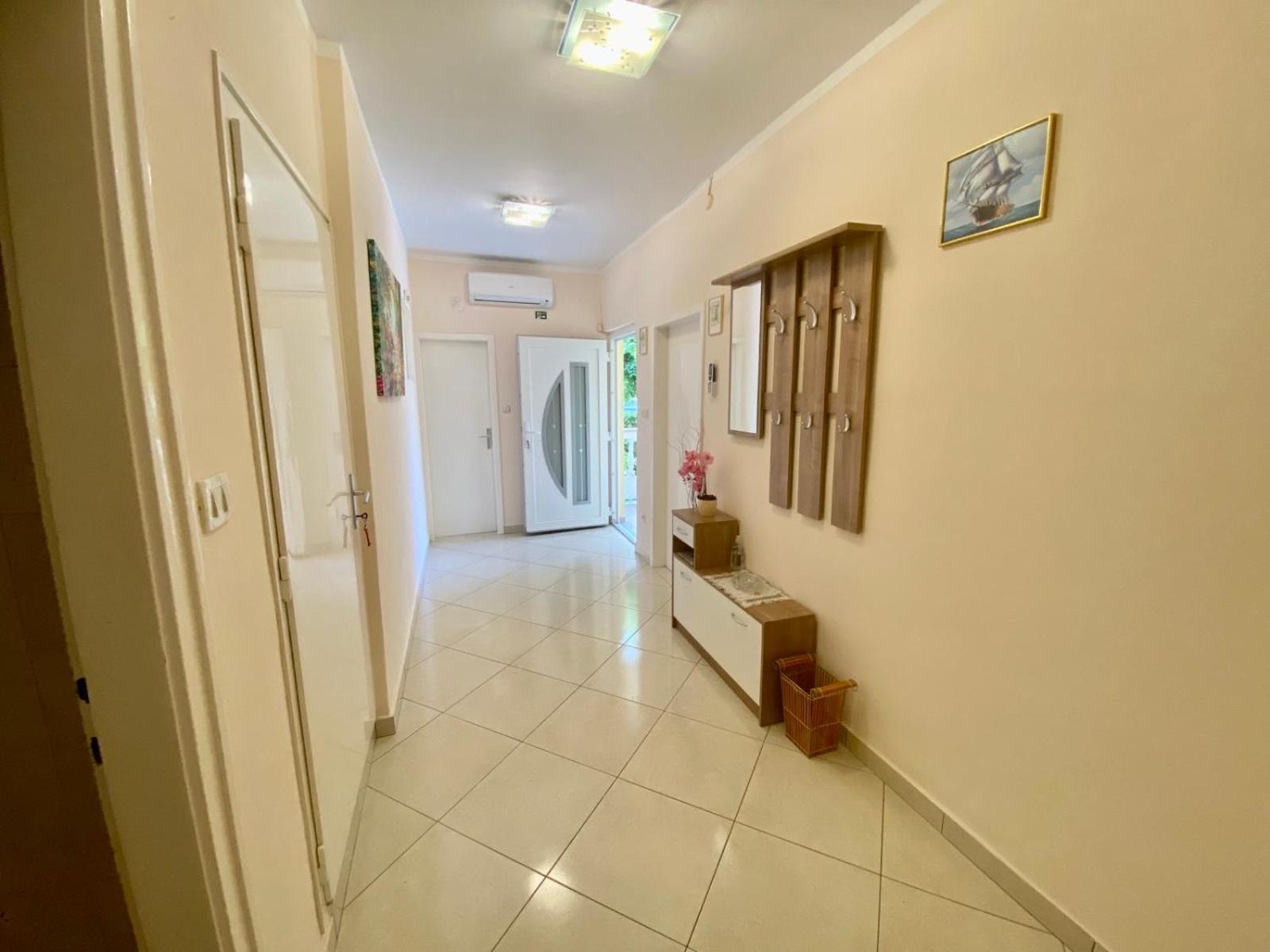 Apartmani Franciska Rab Town Luaran gambar
