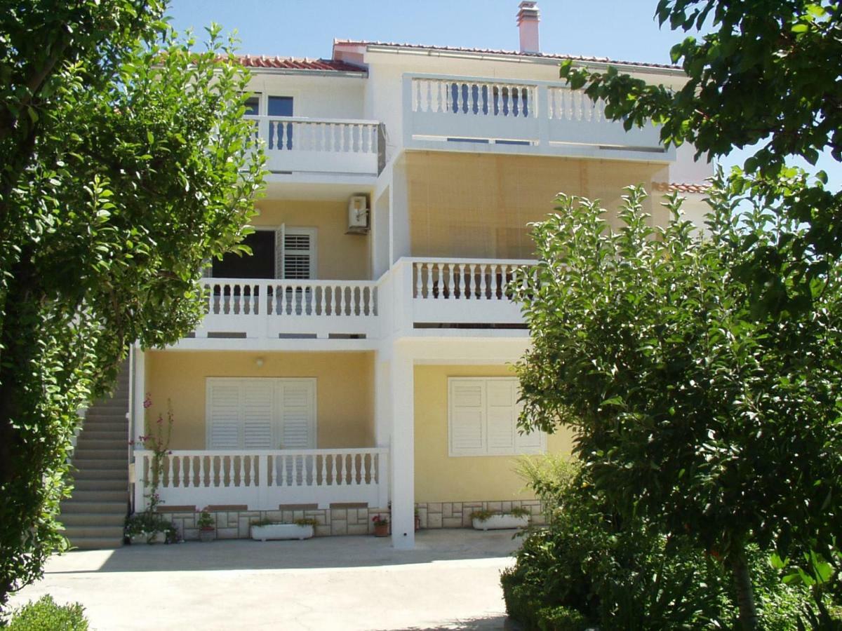 Apartmani Franciska Rab Town Luaran gambar