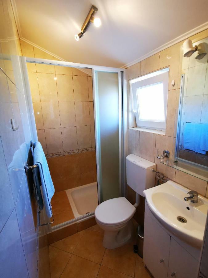 Apartmani Franciska Rab Town Luaran gambar